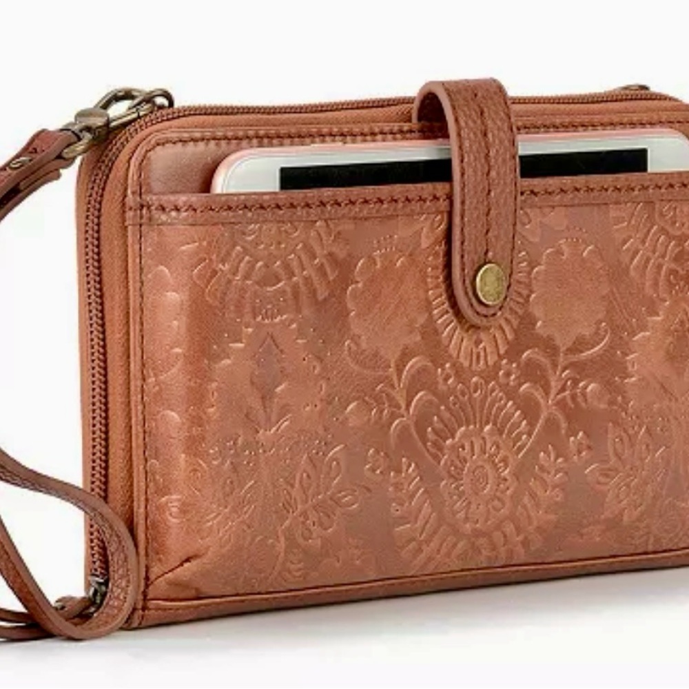 NWT THE SAK LEATHER CROSSBODY, WRISTLET OR WALLET - Picture 5 of 6